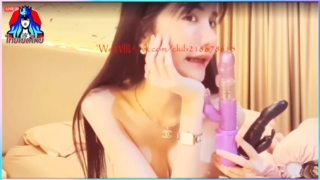 คลิปหลุดไลฟ์สด VK Club218678615 น้องสมายด์หยี๋ นางเเบบสาวเเสนสวยเปิดห้องเสียวยั่วยูสเเก้ผ้าเเหกหีเย็ดควยปลอมเสียงร้องครางโคตรยั่วน่าเย็ดมาก